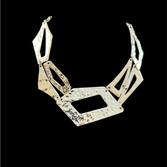 paparazzi Jewelry - 🩷5/$10 Paparazzi Elegant Silver Geometric Necklace